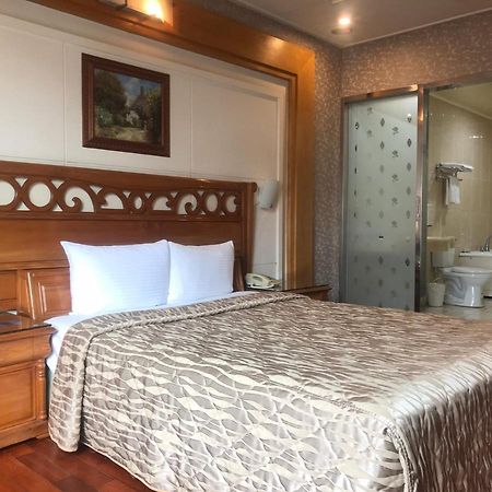 Regin Business Motel Luzhu Екстериор снимка